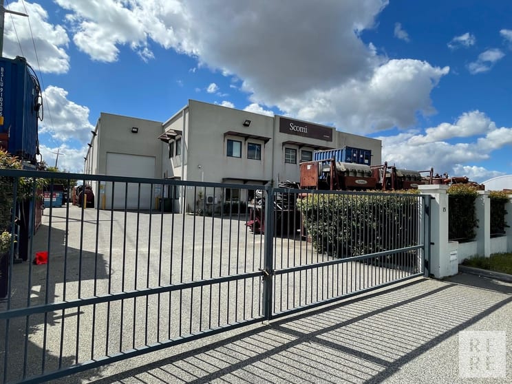 Click to view all images 15 Boulder Road Malaga WA 6090 - Image 3