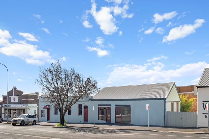 Click to view all images 145 Kite Street Orange NSW 2800 - Image 1