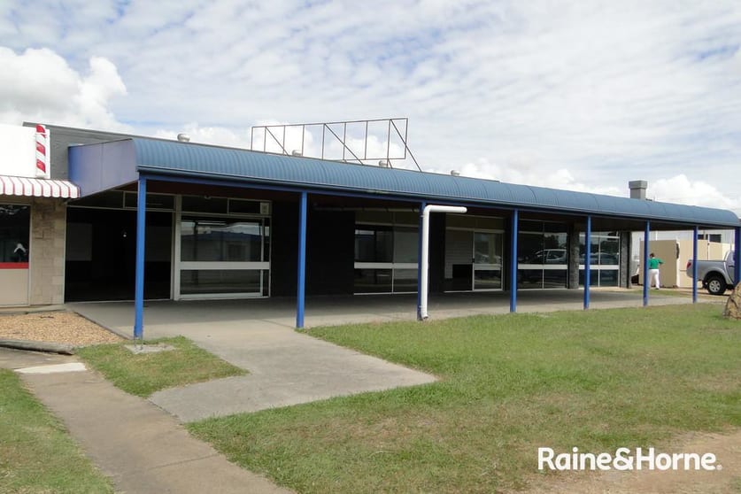 Click to view all images 35 HANSON ROAD Gladstone Central QLD 4680 - Image 1