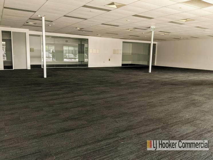 Click to view all images 2/12 Intercity Circuit Beenleigh QLD 4207 - Image 3