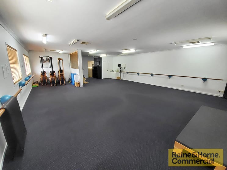 Click to view all images 8/707-709 Albany Creek Road Albany Creek QLD 4035 - Image 2