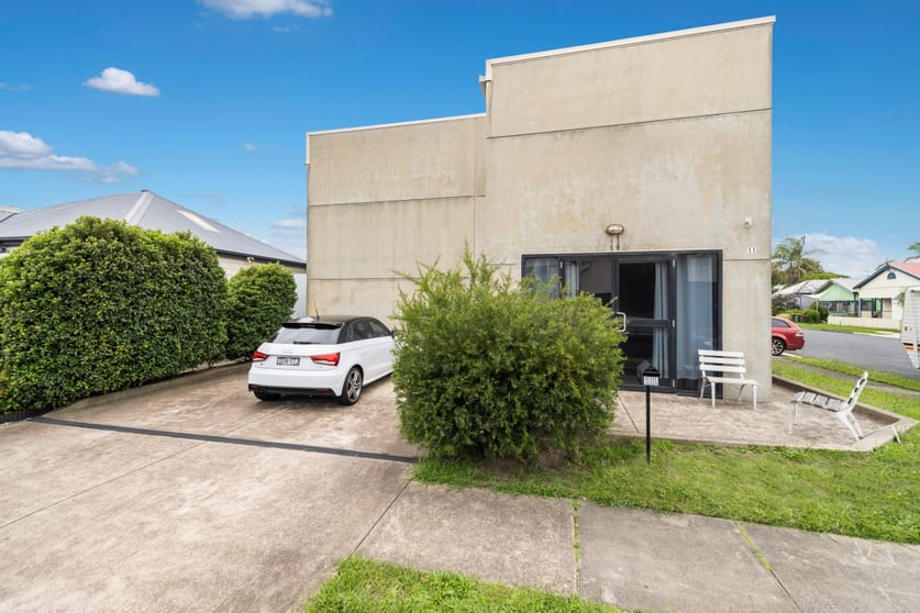 Click to view all images 11 Girling Street Islington NSW 2296 - Image 1