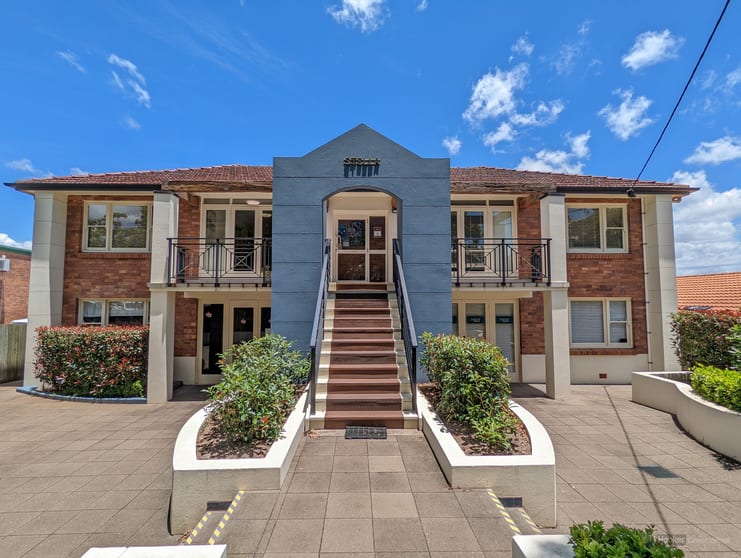 Click to view all images 3/74 Margaret Street East Toowoomba QLD 4350 - Image 2