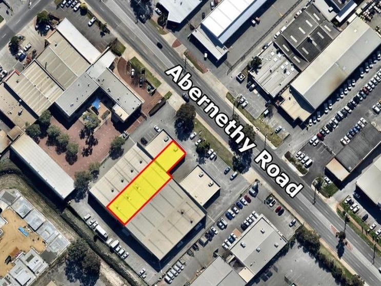 Click to view all images Unit 3/164 Abernethy Road Belmont WA 6104 - Image 2