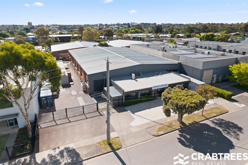 Click to view all images 17 Pickering Road Mulgrave VIC 3170 - Image 2