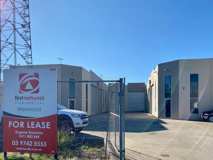 Click to view all images 5/7 Nevada Court Hoppers Crossing VIC 3029 - Image 2