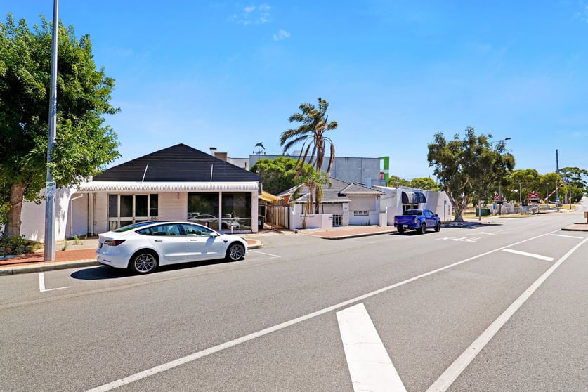 Click to view all images 35 Jarrad Street Cottesloe WA 6011 - Image 2