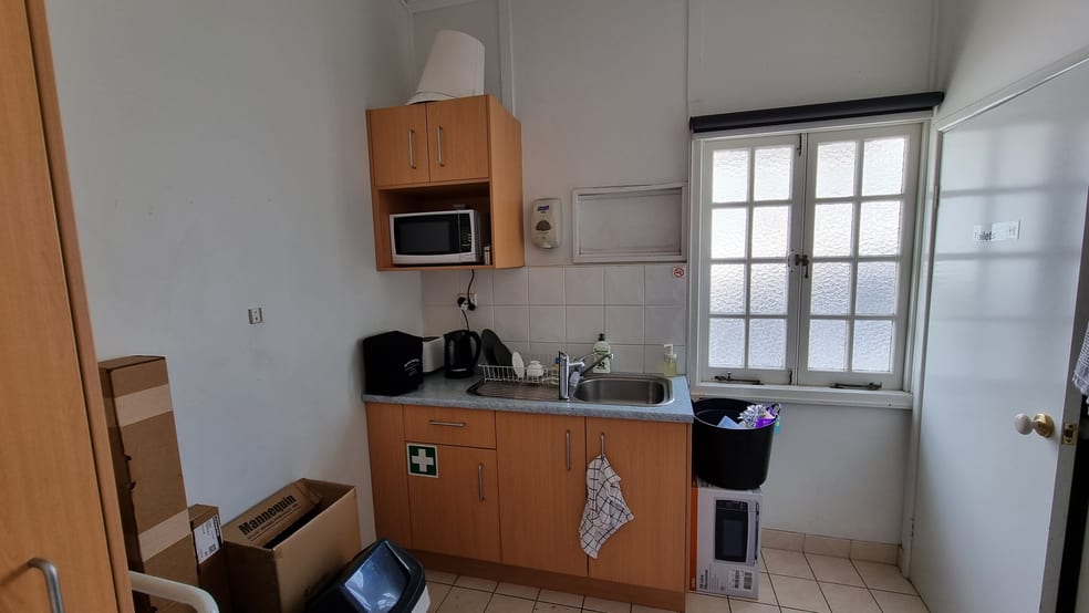 Click to view all images 7/7 Days Road Grange QLD 4051 - Image 3