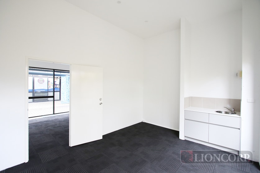 Click to view all images Underwood QLD 4119 - Image 2