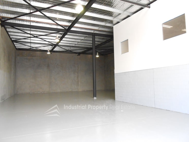 Click to view all images Warwick Farm NSW 2170 - Image 2