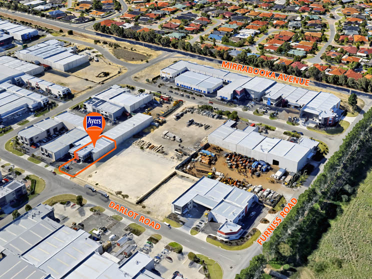 Click to view all images 16 Darlot Road Landsdale WA 6065 - Image 2