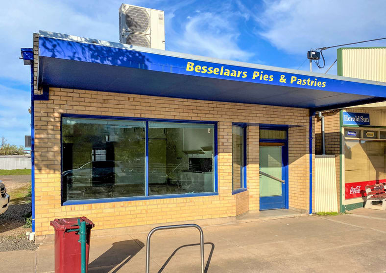 Click to view all images 13 Bennett Road Horsham VIC 3400 - Image 1