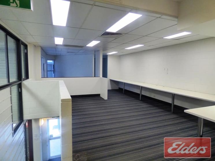 Click to view all images 4/61 Holdsworth Street Coorparoo QLD 4151 - Image 3