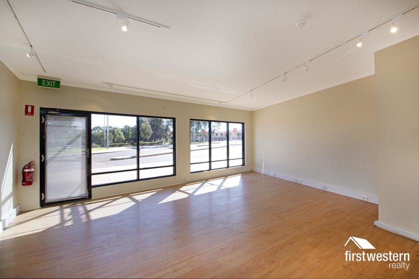 Click to view all images 1/37 Piccadilly Circle Joondalup WA 6027 - Image 1