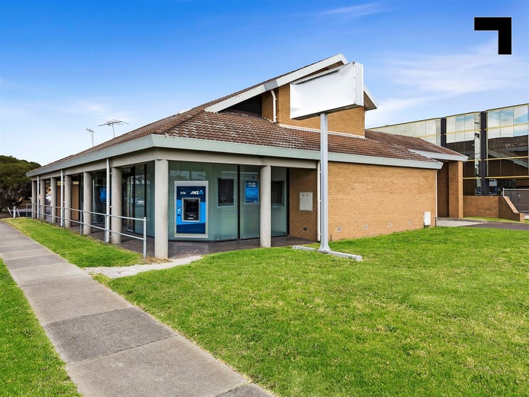Click to view all images 246 Boundary Road Braeside VIC 3195 - Image 2