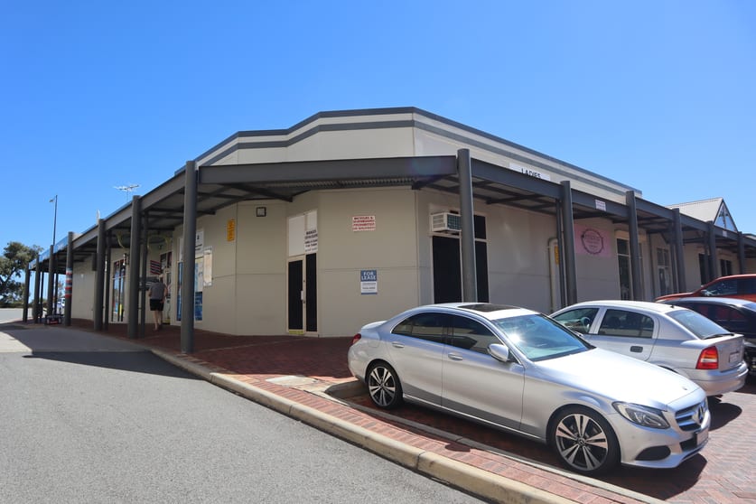 Click to view all images 7/2756 Albany Highway Kelmscott WA 6111 - Image 2