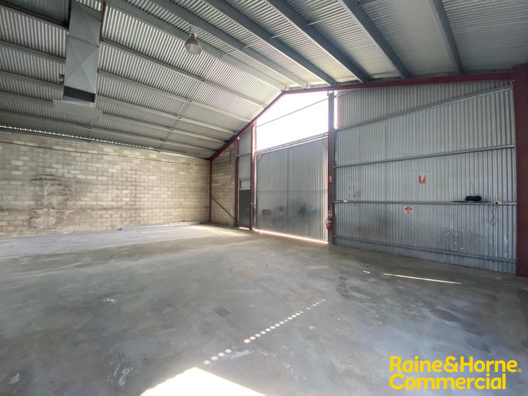 Click to view all images 3/11 Forge Street Wagga Wagga NSW 2650 - Image 2