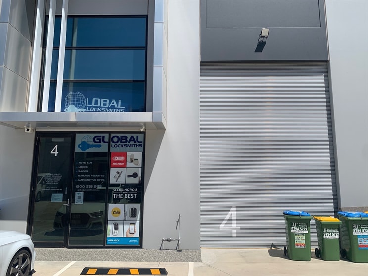 Click to view all images 4 Ginibi Drive Altona North VIC 3025 - Image 1