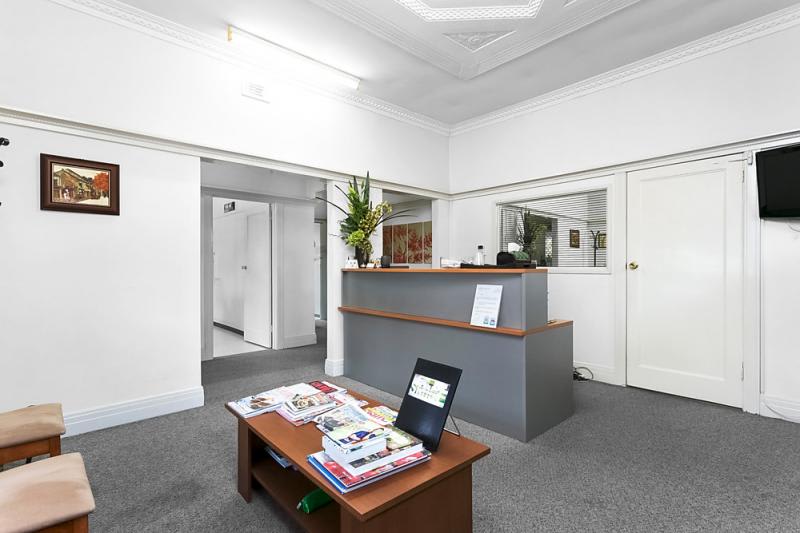 Click to view all images 248 Melville Road Pascoe Vale South VIC 3044 - Image 3