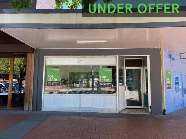 Click to view all images 1/4 Iluka St Narrabundah ACT 2604 - Image 1