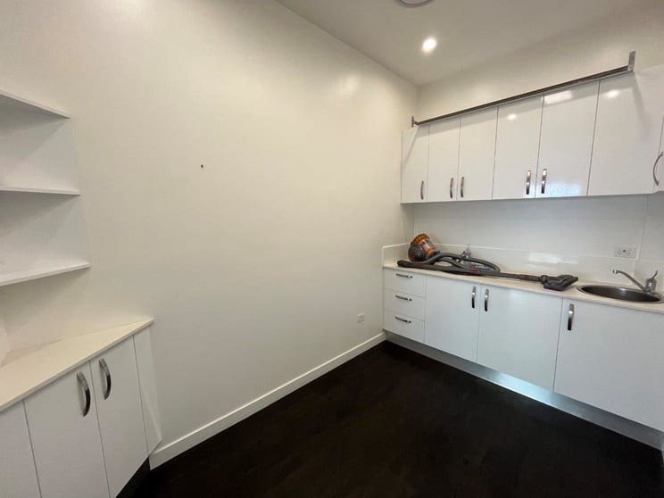 Click to view all images Shop 2/66-68 Bloomfield Street Cleveland QLD 4163 - Image 3