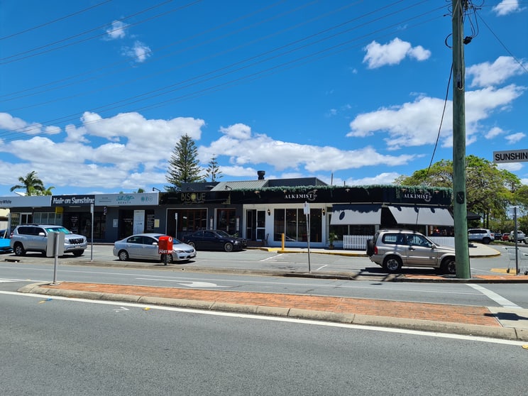 Click to view all images 5/1 Sunshine Boulevard Broadbeach Waters QLD 4218 - Image 1