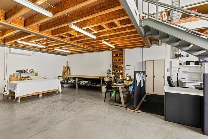 Click to view all images 19/10 Anderson St Banksmeadow NSW 2019 - Image 2