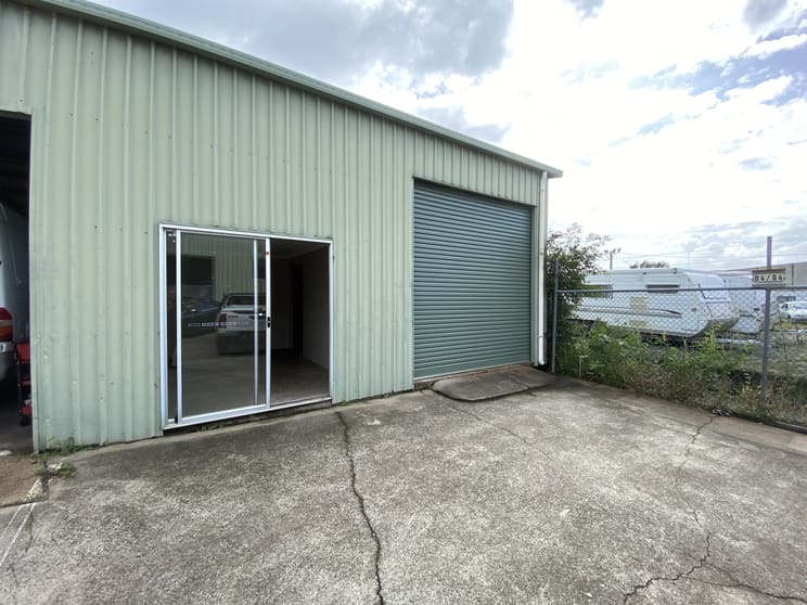 Click to view all images B4/84 Boat Harbour Drive Pialba QLD 4655 - Image 1