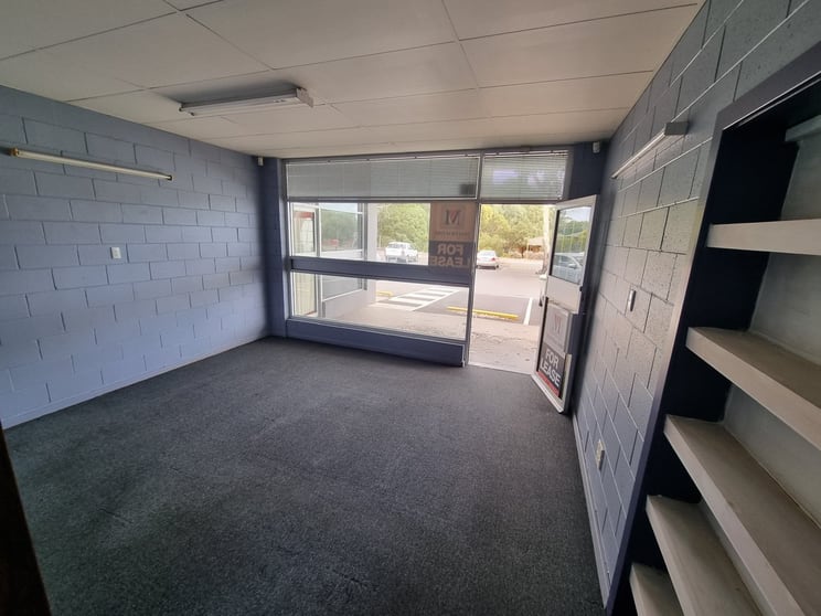 Click to view all images Shop 7, 6- 20 Taylors Ave Morphett Vale SA 5162 - Image 2