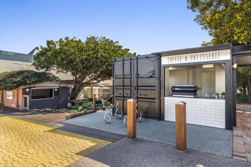 Click to view all images 10 Ormuz Avenue Caloundra QLD 4551 - Image 3