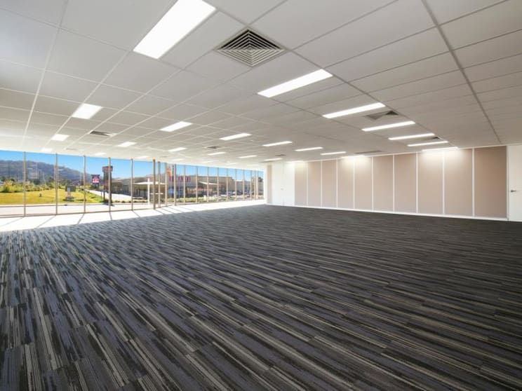 Click to view all images 32 Central Coast Highway West Gosford NSW 2250 - Image 3