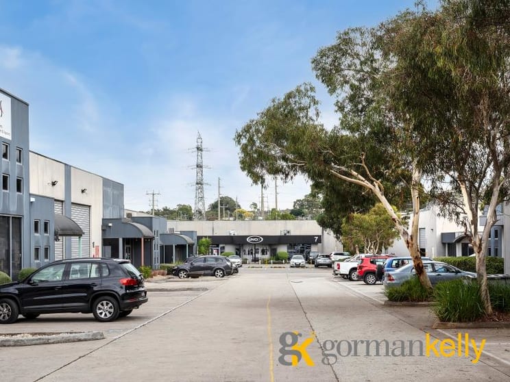 Click to view all images Unit 9/100 New Street Ringwood VIC 3134 - Image 3