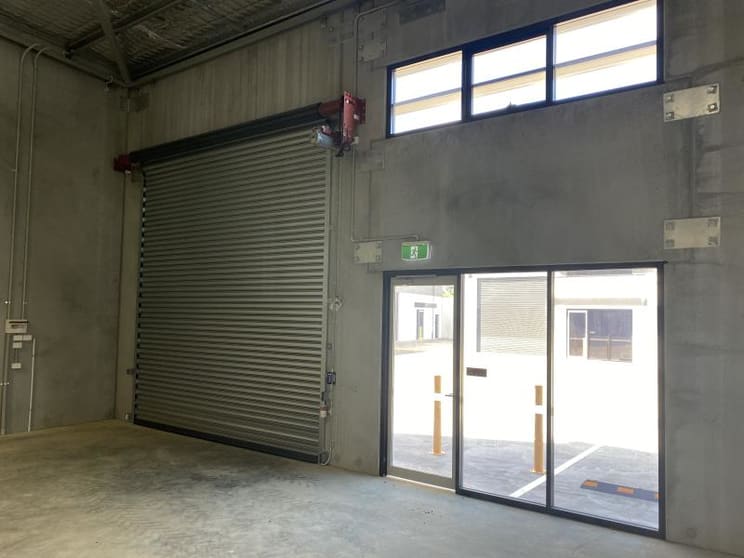 Click to view all images Unit 7/8 Edward Street Orange NSW 2800 - Image 2