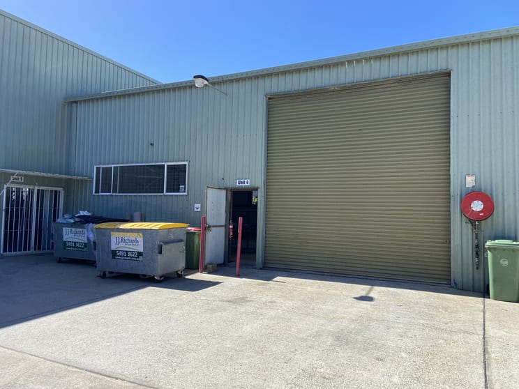 Click to view all images 4/12 Industrial Avenue Caloundra West QLD 4551 - Image 1