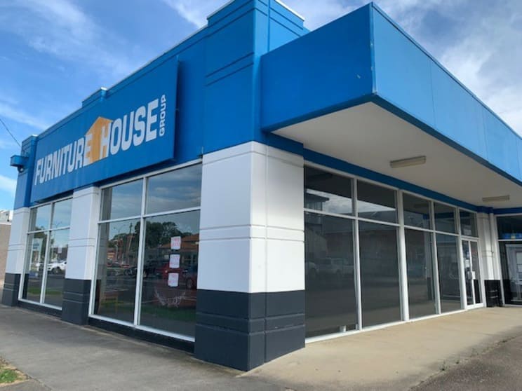 Click to view all images 104 MacLeod Street Bairnsdale VIC 3875 - Image 2