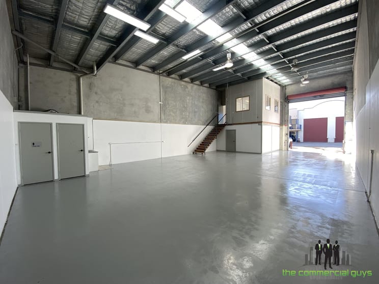 Click to view all images 8/18-20 Cessna Dr Caboolture QLD 4510 - Image 3