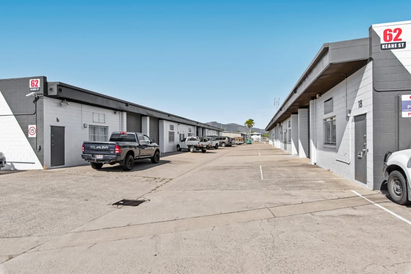Click to view all images 58-62 Keane Street Currajong QLD 4812 - Image 2