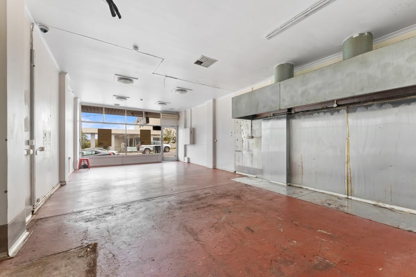 Click to view all images 2E Lambourne Road Watsonia VIC 3087 - Image 3