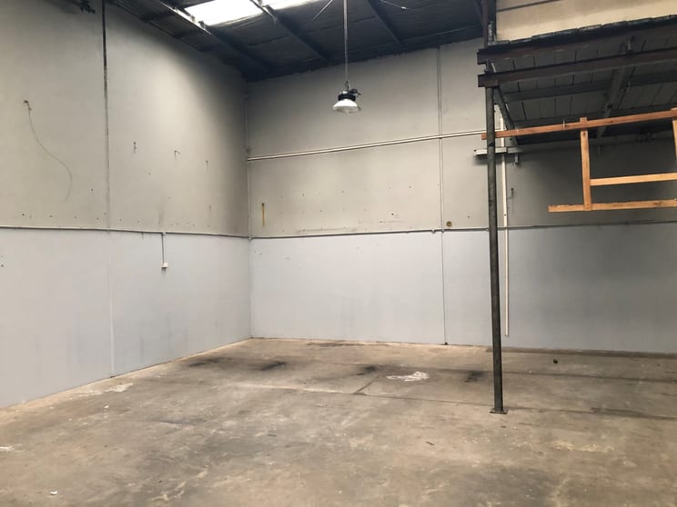 Click to view all images 5/4 Shaft Court Hoppers Crossing VIC 3029 - Image 3