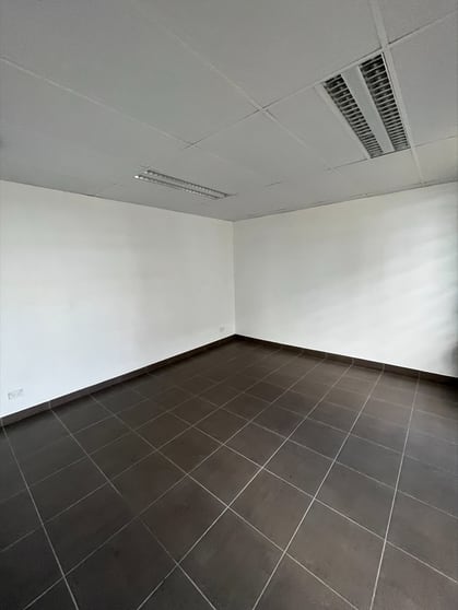 Click to view all images 8/6 Freeway Drive Wallan VIC 3756 - Image 3