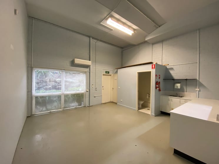 Click to view all images Warriewood NSW 2102 - Image 3