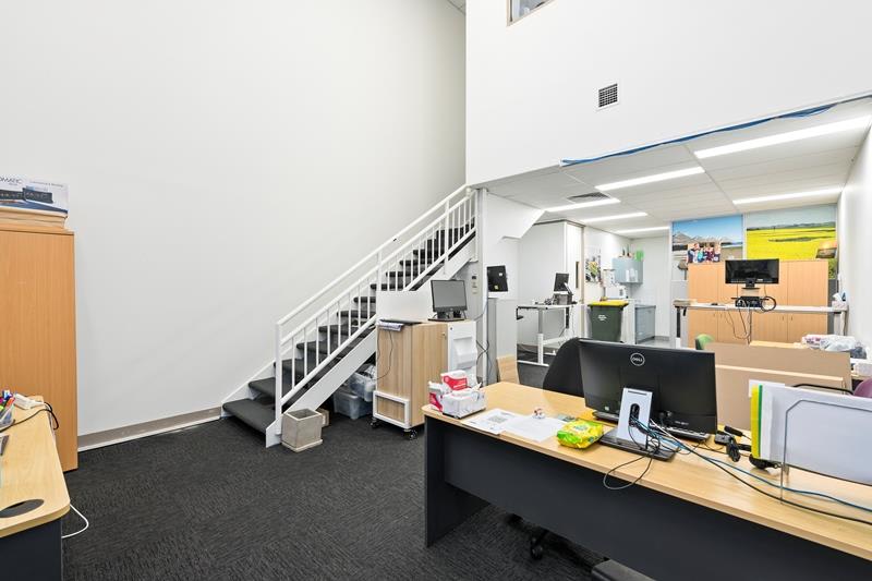 Click to view all images Unit 4/109 Whitehorse Road Blackburn VIC 3130 - Image 2