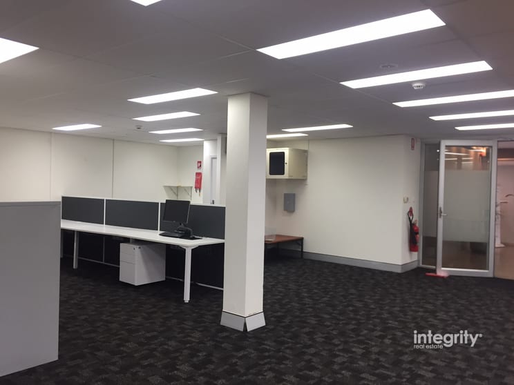Click to view all images 2/64 North Street Nowra NSW 2541 - Image 3