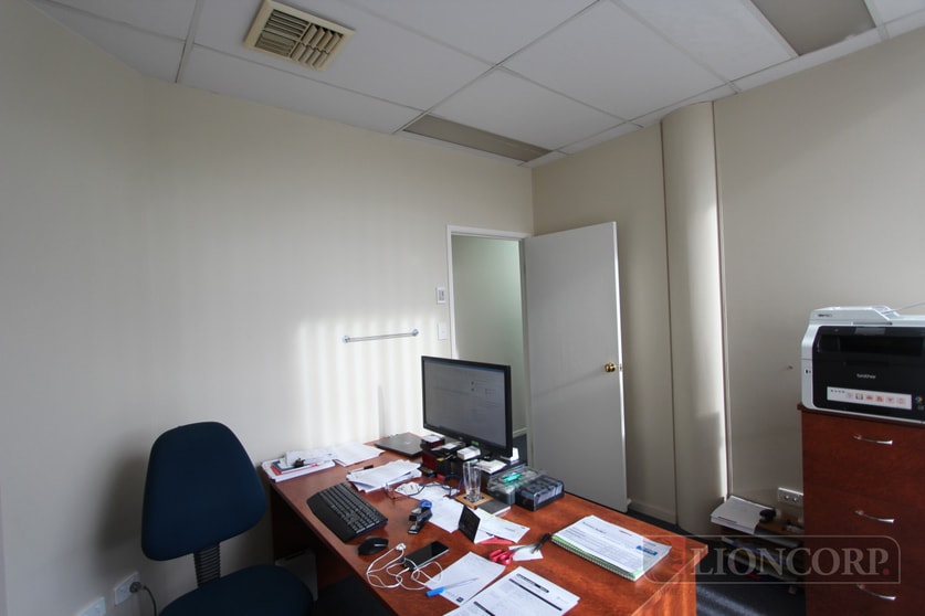Click to view all images Carina QLD 4152 - Image 2