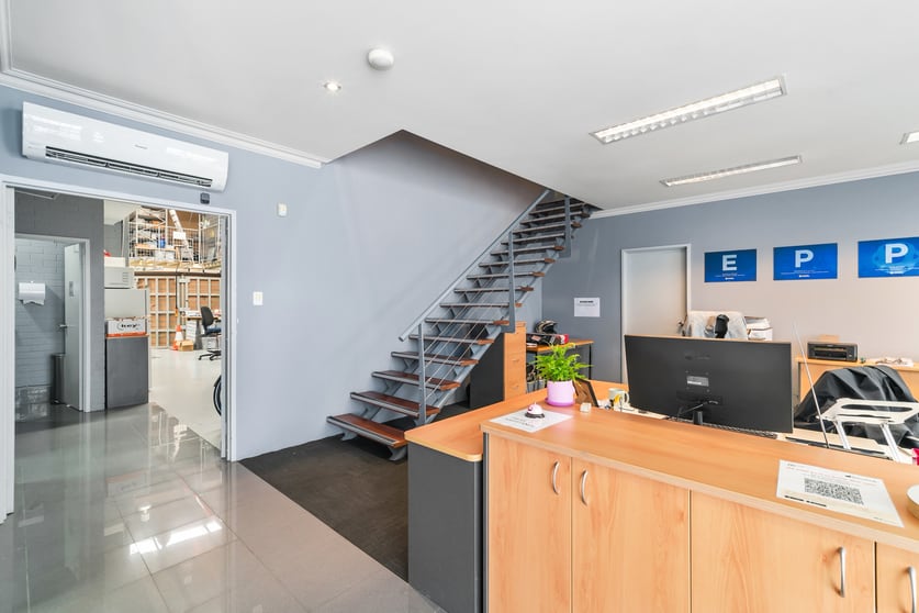Click to view all images 78 Guthrie Street Osborne Park WA 6017 - Image 3