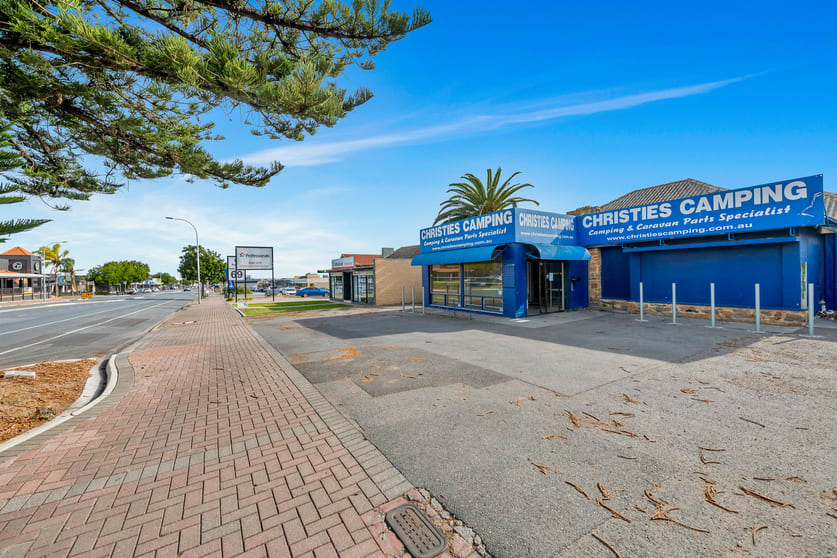 Click to view all images 73 Beach Road Christies Beach SA 5165 - Image 2