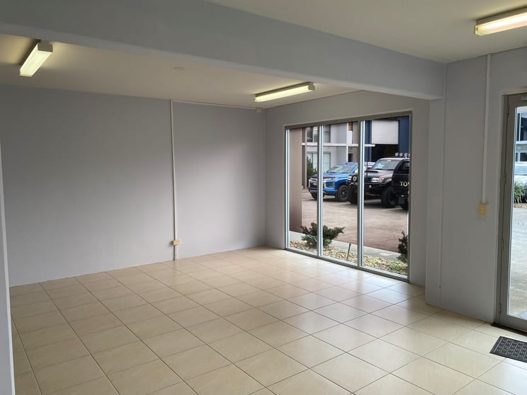Click to view all images 19/75 Waterway Drive Coomera QLD 4209 - Image 2