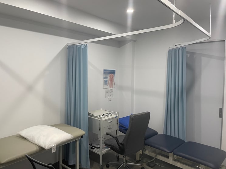 Click to view all images Suite 2/429 - 433 Princes Highway Corrimal NSW 2518 - Image 2