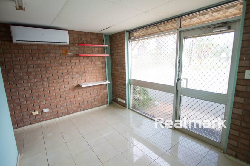 Click to view all images 1/2 Hunt Street South Hedland WA 6722 - Image 2