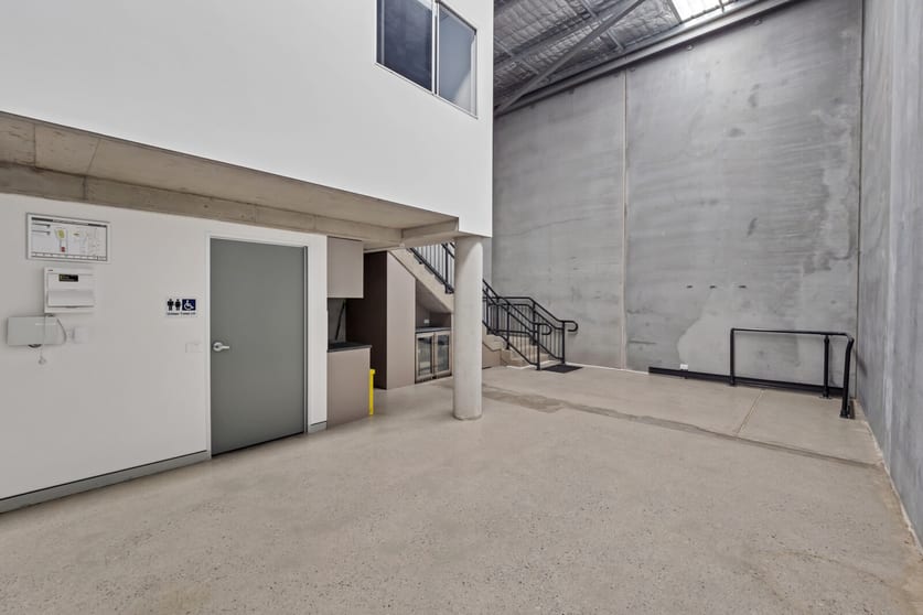 Click to view all images 8 Jullian Close Banksmeadow NSW 2019 - Image 1